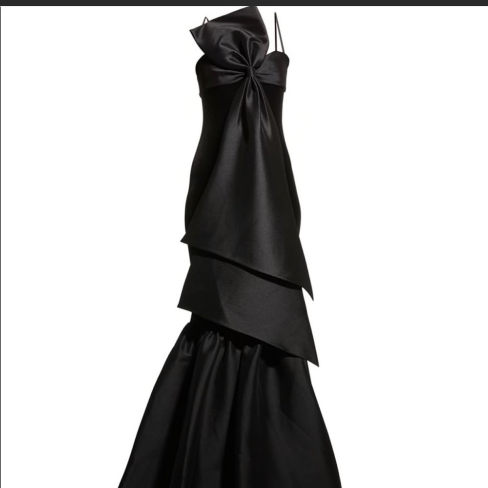 Badgley Mischka Women's Bow gown